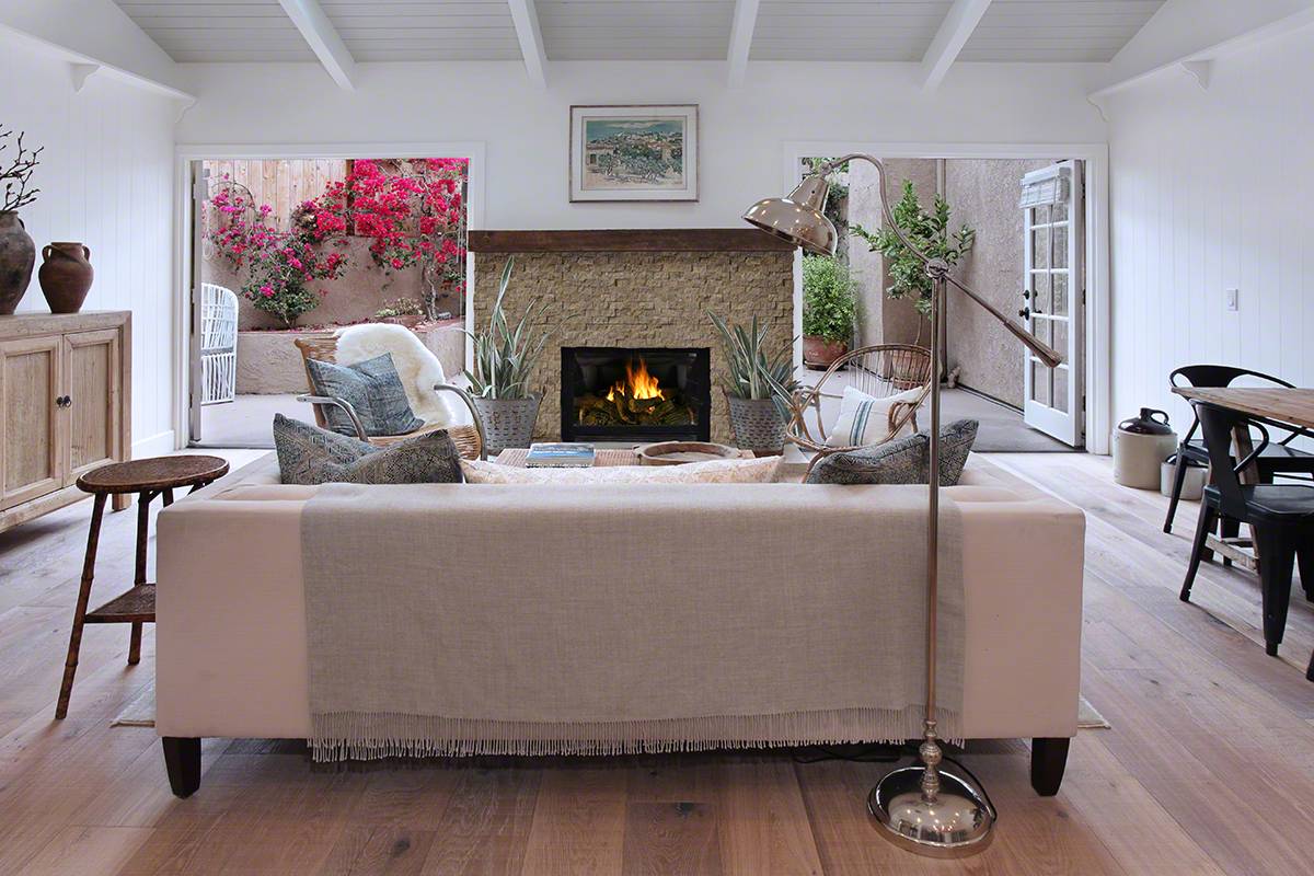 TUSCANY SCABAS 2X4 SPLIT FACE IN 12X12 MESH